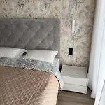 Апартамент Sea 8 *